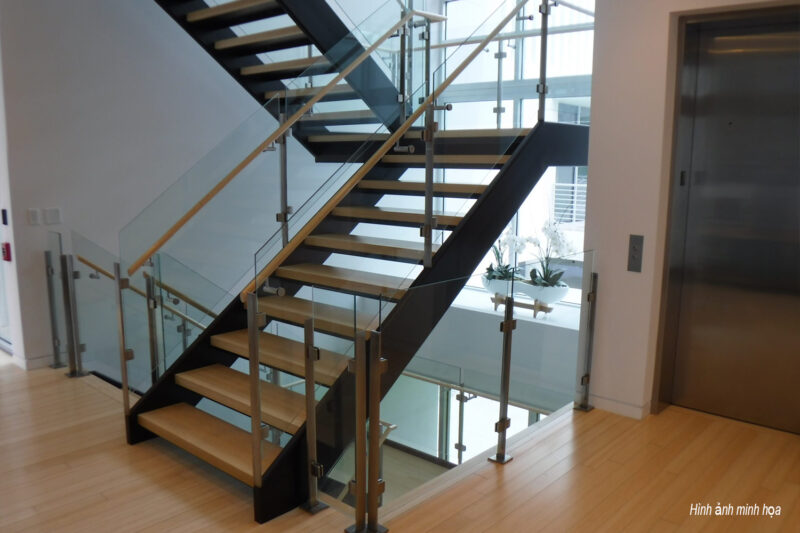 Lan Can - Cầu Thang